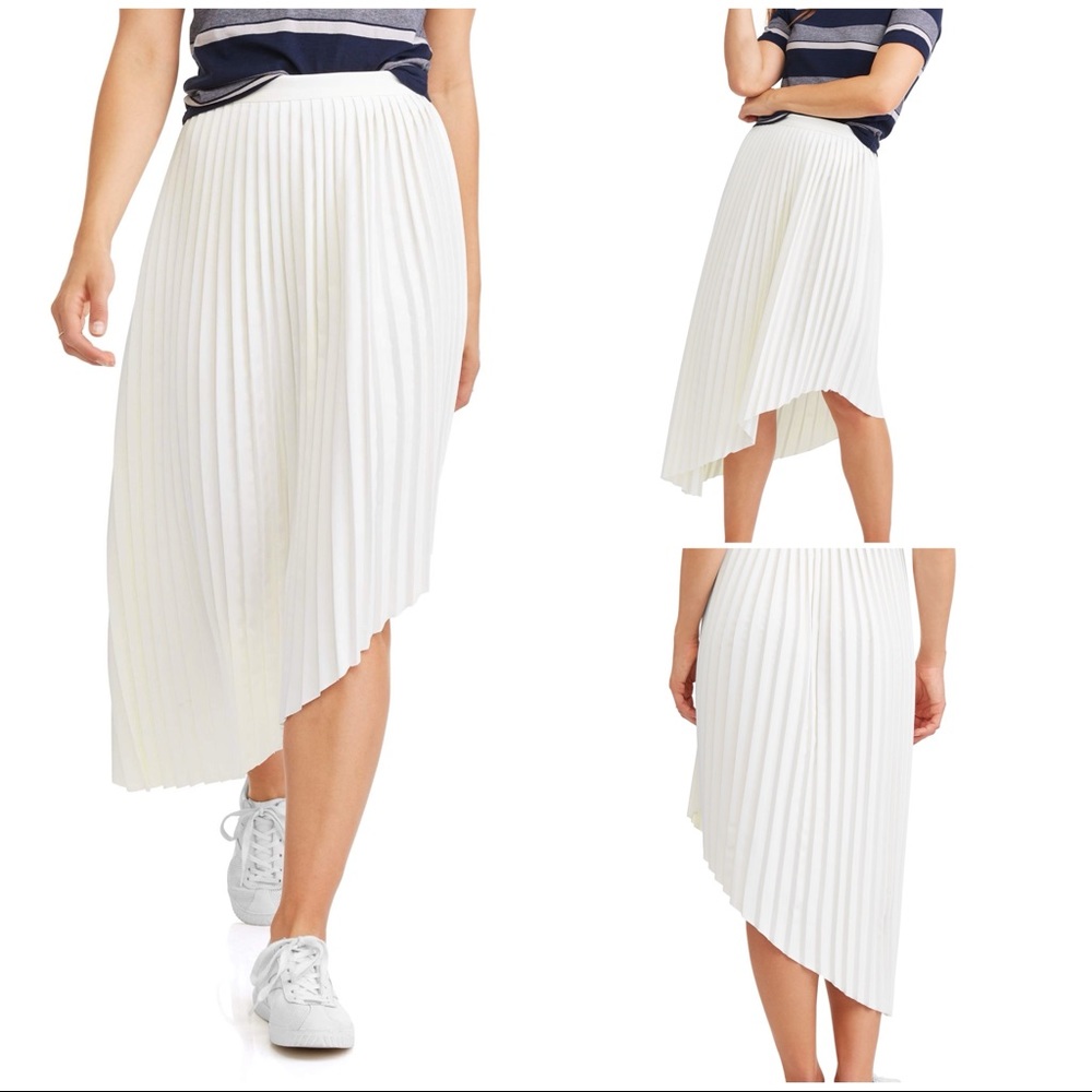 L.N.V Pleated Asymmetrical Skirt